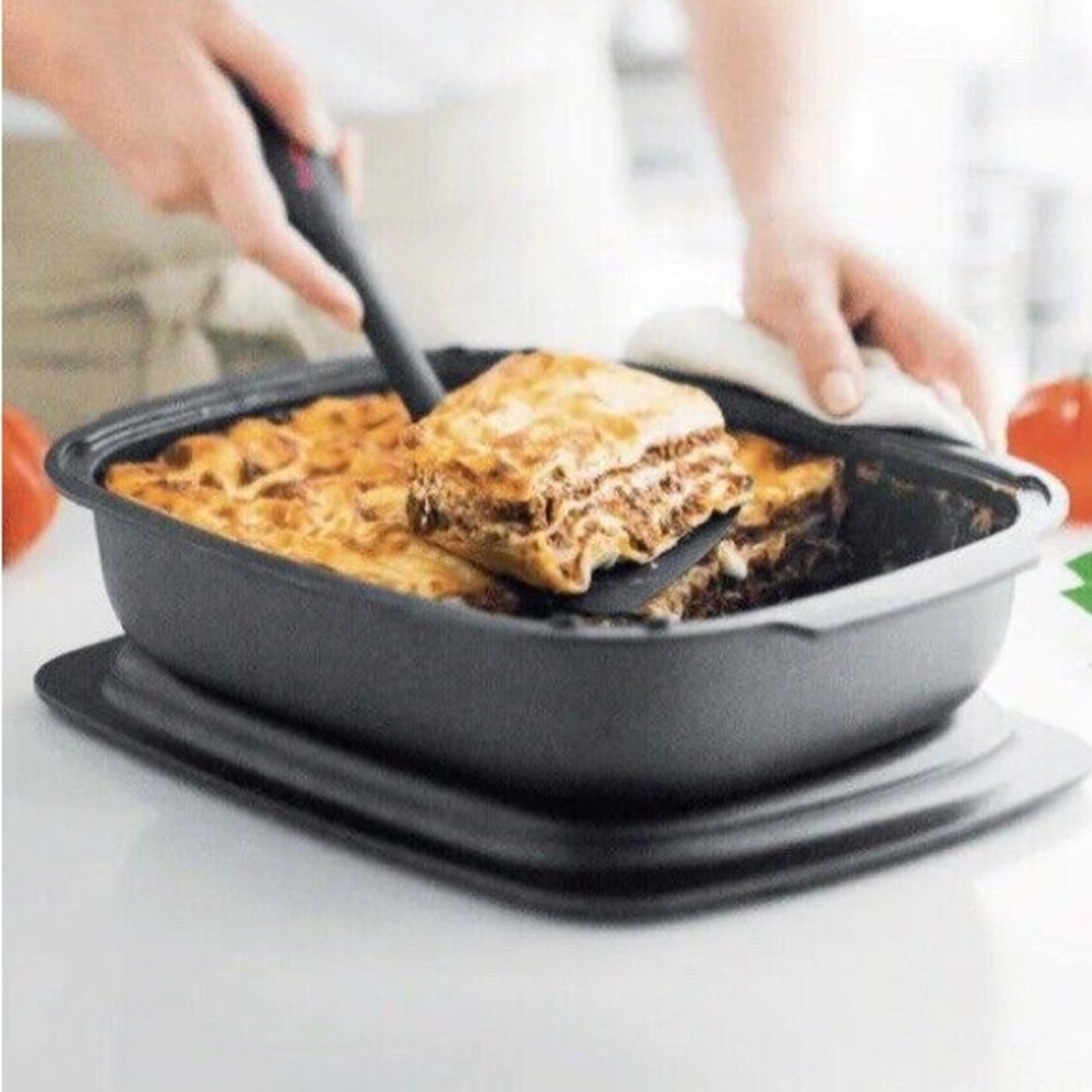 Tupperware Ultra Pro Deep Casserole Tupperware Ultra Pro Deep Casserole Pan